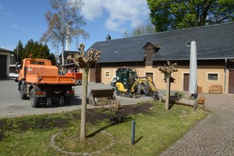 Ellefeld: Welche Projekte mit Fördermitteln nun umgesetzt werden - Nach der PV-Anlage bekommt der Ellefelder Bauhof nun noch einen Speicher.