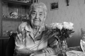 Ellefelderin Marianne Drabek stirbt kurz vor 107. Geburtstag - Marianne Drabek zu ihrem 105. Geburtstag am 14. Oktober 2022. Kurz vor ihrem 107. Wiegenfest starb die älteste Ellefelderin.