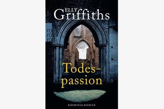 Elly Griffiths: "Todespassion" - 