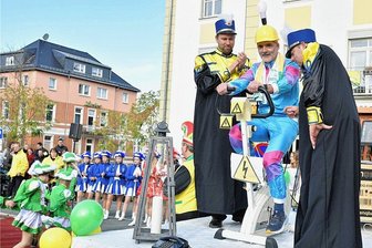 Elsteraner Bürgermeister strampelt gegen den Blackout - Bürgermeister Olaf Schlott sorgt in Bad Elster für den dringend benötigten grünen Strom.