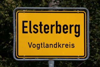 Elsterberg: Telekom lässt für Glasfaseranschlüsse werben - Die Telekom lässt in Elsterberg für Glasfaseranschlüsse werben.
