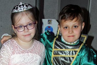 Elsterberger Narren schicken eigenes Kinderprinzenpaar in die Faschingshochzeit - Jolien (links) und Nick sind dasElsterberger Kinderprinzenpaar der 56. EFC-Saison.