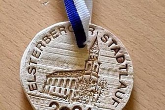 Elsterberger Stadtlauf geht in die 7. Auflage - Die Medaillen des Stadtlaufes sind handgefertigt.