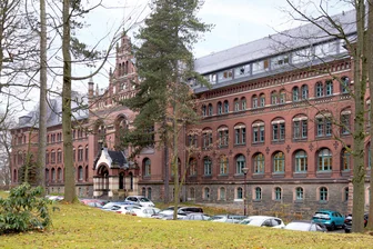 Eltern aufgepasst: Was Schulen im Erzgebirge zu bieten haben - Zu einem Tag der offenen Tür lädt auch das Team der Evangelischen Schulgemeinschaft Erzgebirge in Annaberg.