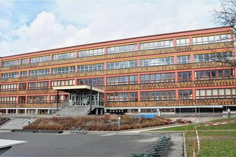 Eltern in Eppendorf frustriert: 130 Unterrichtsstunden in einer Woche ausgefallen - In der Heiner-Müller-Oberschule Eppendorf fallen zurzeit pro Woche mehr als 100 Unterrichtsstunden aus. 