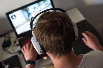 Elternabend zum Thema „Gefahr im Internet“ im Plauener Rathaus - Der Elternabend behandelt das Thema Mediensucht und Gefahren im Internet.