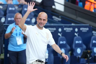 Emotionaler Man-City-Abschied für Guardiola und seine Stars - Nach zehn Jahren verabschiedete sich Trainer Pep Guardiola bei Manchester City.