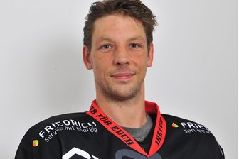 Ende einer beeindruckenden Karriere auf dem Eis: Kapitän Kilian Glück verlässt das Wolfsrudel im Erzgebirge - Mit Kilian Glück verlässt ein Urgestein das Rudel: Der Eishockey-Spieler beendet seine aktive Karriere.