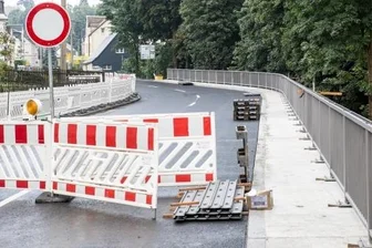 Ende für Langzeitbaustelle auf der B 95 in Sicht - Die Bauarbeiten an der B 95 in Bärenstein, im Bereich der Oberwiesenthaler Straße 20 bis 34, sollen am Freitag zu Ende gehen. 