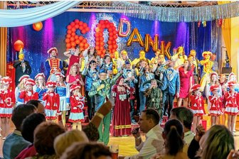 Endlich wieder Fasching: Wann die Narren rund um Rochlitz feiern - Mit einer Gala-Veranstaltung feierte der Karneval-Club Rochlitz sein 60-jähriges Bestehen im November mit geladenen Gästen. Bei mehreren Terminen soll der Geburtstag in Kürze nochmals mit Jung und Alt begangen werden. 