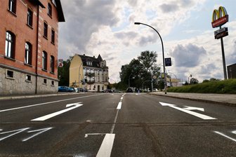 Endlich wieder freie Fahrt! Sperrung an der McDonalds-Kreuzung in Aue aufgehoben - Die McDonalds-Kreuzung ist wieder frei befahrbar.