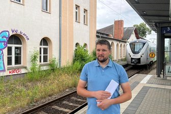 Endlos-Geschichte Bahnhof Werdau: Abrissgegner kämpfen für multifunktionale Nutzung - Philipp Meyer, macht sich für eine multifunktionale Nutzung des Werdauer Bahnhofsgebäudes stark. Den Komplettabriss hält der Chef des Vereins Stadterhaltung und -entwicklung für den falschen Weg.