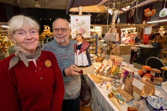 Endspurt für den Europäischen Bauernmarkt in Plauen: Diese Stände wurden jetzt ausgezeichnet - Ines Münzner und Rolf Münzner-Hempel haben nach Publikumsmeinung in diesem Jahr den schönsten Marktstand.