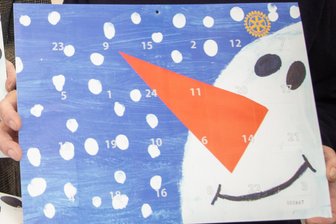 Endspurt: Kalender der Vogtland-Rotarier ist jetzt in Plauen zu haben - Fröhlich kommt der Rotarier-Kalender in diesem Advent daher.