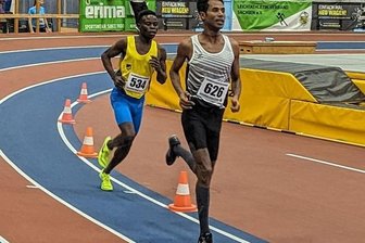 Endspurt um die Olympia-Qualifikation - Hätte Eyob Berhe Solomun (r.) das Rennen über die 3000 Meter beendet, wäre er auf dem 6. Platz in unter 9 Minuten gelandet.