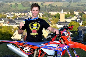 Enduro-Europameister: "Das hat es in meiner Karriere noch nie gegeben" - Endlich geschafft: Mit 36 Jahren darf sich der Krumhermersdorfer Andreas Beier erstmals Europameister nennen. Dabei wollte er bei der EM-Serie erst gar nicht an den Start gehen. 