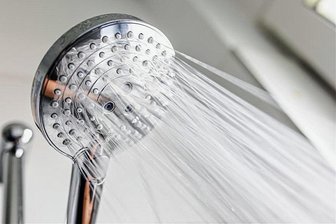 Energieeinsparung: Oelsnitz und seine Sportler finden Kompromiss fürs Duschen - Künftig ist in zwei statt bisher vier Turnhallen der Stadt Oelsnitz warmes Duschen möglich.