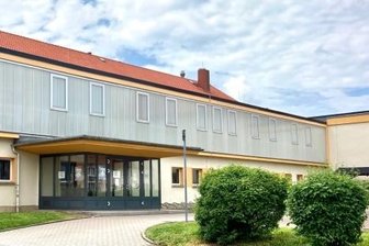 Energiekrise: Aue sperrt Duschen in einer Sporthalle komplett, Verein spricht von Blamage - Die Sporthalle der Grund- und Oberschule Aue-Zelle. 