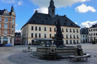 Energiekrise: Erzgebirgische Unternehmer planen Protest in Annaberg - Erzgebirgische Unternehmer wollen angesichts der Energiekrise am Dienstag auf dem Annaberger Markt protestieren.