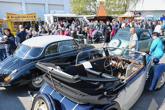 Energiekrise: Fahrzeugmuseum in Hartmannsdorf schließt ab November - Spätestens zum traditionellen Oldtimertreffen am 1. Mai 2023 will der Verein wieder Gäste begrüßen, hier eine Aufnahme von diesem Jahr.