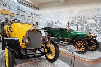 Energiepreise: So reagiert das Zwickauer Horchmuseum auf die steigenden Kosten - Schwankende Temperaturen tun weder dem gelben Audi Phaeton noch dem grünen Horch 12 (beide Baujahr 1911) gut - deswegen bleibt es jetzt im August-Horch-Museum dauerhaft bei 19 statt zuvor 21 Grad Celsius. 