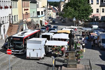 Energiepreise und Nebenkosten: Verbraucherzentrale berät in Hainichen - Der Wochenmarkt in Hainichen findet immer mittwochs auf dem Marktplatz statt.