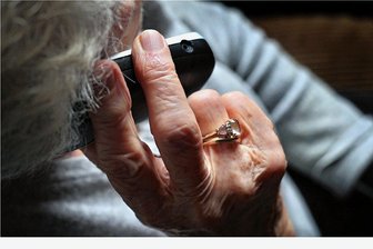 Enkeltrick-Betrüger: Telefon klingelt am Mittwoch ganz oft im Landkreis Zwickau - Die Polizei hat am Mittwoch in Zwickau und Umgebung mehr als zehn Fälle von Schockanrufen gemeldet bekommen.