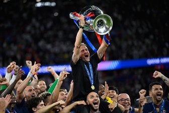 Enrique führt PSG in den Fußball-Olymp: "Statue in Paris" - Getragen von seinen Schützlingen: PSG-Coach Luis Enrique.
