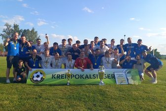 Entscheidung fällt vom Elfmeterpunkt: Fußballer von Barkas Frankenberg gewinnen gegen den Hainichener FV den Kreispokal - Die Fußballer des SV Barkas Frankenberg haben mit dem Kreispokalsieg ihre Saison gekrönt.