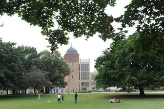 Entschieden: Kein Ballspielverbot im Stadthallenpark von Chemnitz -