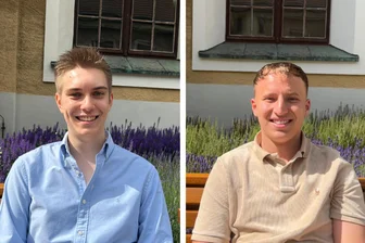 Entspannt zur 1,0: Wie das zwei Abiturienten in Freiberg geschafft haben: „Man muss sich nicht zu sehr stressen“ - Ferdinand Nöbel (l.) und Lauritz Kohlstock (r.) haben das Abitur mit 1,0 am BSZ „Julius Weisbach" in Freiberg bestanden.
