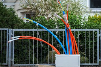 Envia Tel zum Turbo-Internet im Erzgebirge: Das ist unser Diamant - Envia Tel forciert wie hier in Zwenkau den Ausbau des Glasfasernetzes und wird seine Investitionen in diesem Jahr noch einmal verdoppeln.