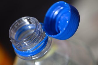 Eppendorf/Oederan: Verein untersucht Ihre Wasser- und Bodenproben - Wasser sollte in Kunststoff-Flaschen zur Analyse mitgebracht werden.