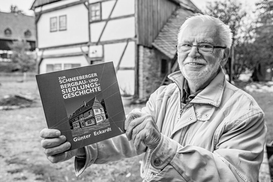 Er (er)fand den Uralt-Bergbau: Erzgebirgs-Forscher Günter Eckardt ist gestorben - Sein Buch über die Theorie des Uralt-Bergbaus ist im vergangenen Jahr erschienen. 