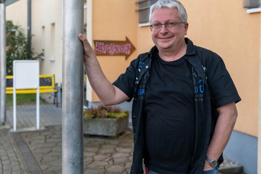 Er hat den Draht zur Jugend - Mike Rößner arbeitet in der sozialtherapeutischen Wohnstätte für chronisch psychisch Kranke in Seifersbach. Er geht gerne zur Arbeit. "Jeder Tag ist neu", sagt der 54-jährige Mittweidaer. 