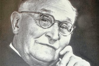 Er ist der Erfinder des Musikwinkels: Neue Ausstellung in Zwota rückt Max Schmerler ins Rampenlicht - Mundartdichter Max Schmerler.
