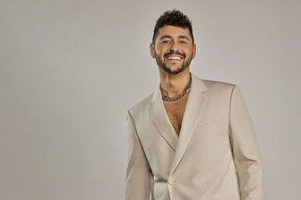 Er probt mit Buhrufen: Israels ESC-Kandidat Noam Bettan - Noam Bettan wird Israel beim ESC mit dem Song "Michelle" vertreten.