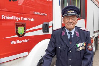 Er war beim Brand des Fichtelberghauses im Einsatz: Erzgebirger hält der Feuerwehr seit 80 Jahren die Treue - Gottwald Süß gehört seit 80 Jahren der Freiwilligen Feuerwehr Walthersdorf an.