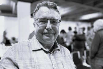 Er war ein vogtländischer Vollblut-Journalist: „Freie Presse“-Redakteur Gerd Betka ist tot - Gerd Betka bei einer Veranstaltung der „Freien Presse“. Das Foto entstand rund zwei Wochen vor seinem Tod.