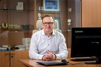 Erdgas-Tankestelle in Aue bleibt erhalten - René Rücker, Chef der Stadtwerke, ist froh, dass die CNG-Tankstelle in Aue einen neuen Betreiber hat.