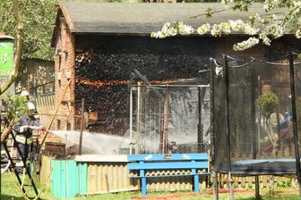 Erdmannsdorf: Hund verendet bei Laubenbrand -