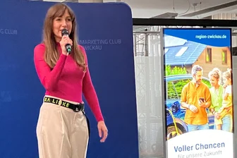 Erfolgreich Scheitern in Zwickau: So schildern Unternehmer, wie sie sich wieder aufrappeln mussten - Sara Linke ist Modedesignerin und Jungunternehmerin. Nachdem ihr Unternehmen in Hohenstein-Ernstthal insolvent gegangen ist, verfolgt sie neue Pläne in Zwickau.