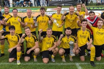 Erfolgreiche Premiere und gelungene Generalprobe - Verdienter Jubel: Die Kicker des BSC Freiberg haben den 1. Sommer-Cup gewonnen. 