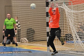Erfolgreiche Rückkehr ins Wohnzimmer: So erlebte Ex-BSV-Torhüterin Manuela Mühlig das Derby in der Handball-Oberliga - Erstmals seit zwölf Jahren spielte Manuela Mühlig wieder in der Sporthalle Neuplanitz.