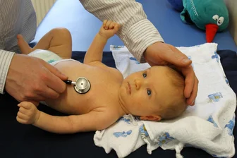 Erfolgsrezept Teamwork: Sind Gemeinschaftspraxen die Lösung für Freiberg? - Im Planungsbereich Freiberg ist die Versorgungssituation in der Kinderheilkunde angespannt.