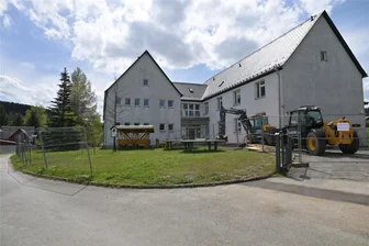 Erhalt der Grundschule Sosa als Ziel: Stadt Eibenstock ändert Grundschulbezirke - An der Grundschule in Sosa wird aktuell gebaut.