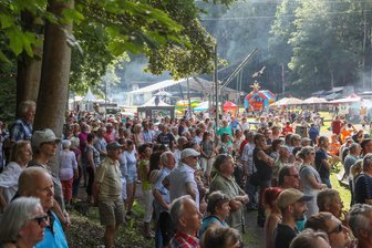 „Erhoffen uns Tendenz, wohin das Pendel ausschlägt“: Meerane startet Umfrage zum Veranstaltungsort für das Stadtfest - Meerane hat eine Umfrage zum Veranstaltungsort für das Stadtfest gestartet.