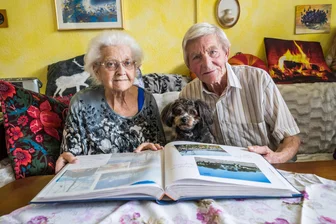 Erinnerungen zum 70. Ehejubiläum: So blickt ein 93-jähriger Zwickauer auf die Zeit mit seiner demenzkranken Frau zurück - Die Zwickauer Christa und Hellmut Zetzsche feiern ihr 70. Ehejubiläum.