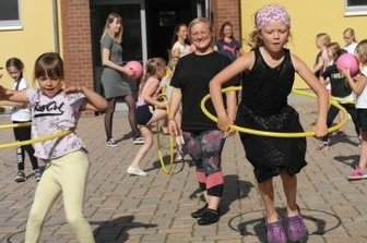 Erlau feiert Dorffest - Tanzsportteam Eternity aus Geringswalde tritt beim Fest in Erlau auf. 