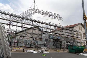 Erlauer Generationenbahnhof: Schutzdach entfernt, Reparatur vorangetrieben - 